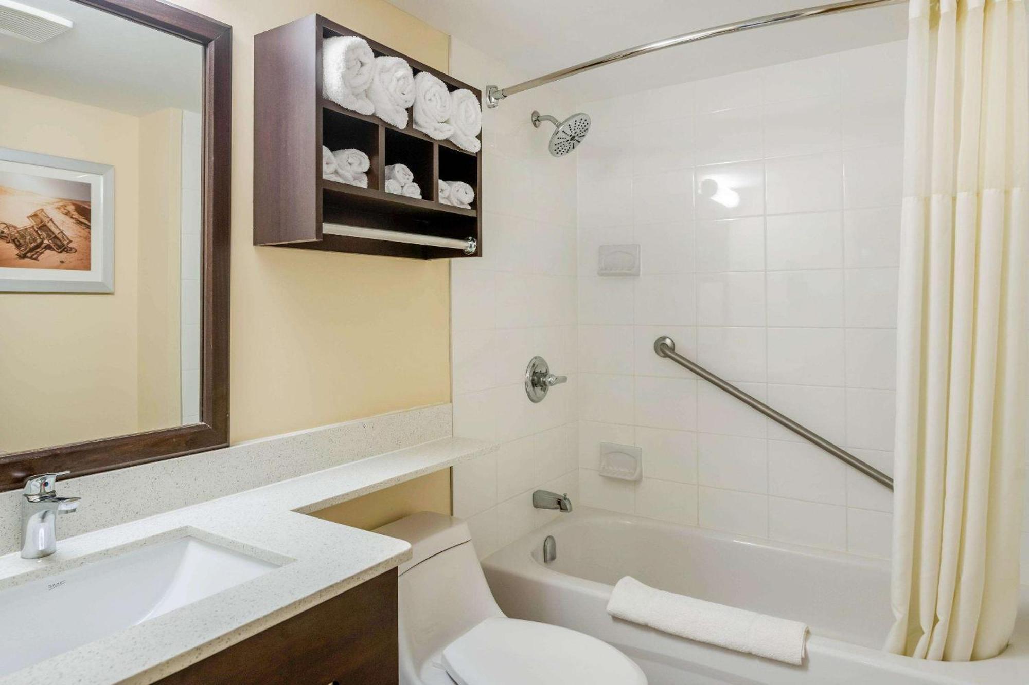 Quality Inn & Suites Bathurst Oda fotoğraf