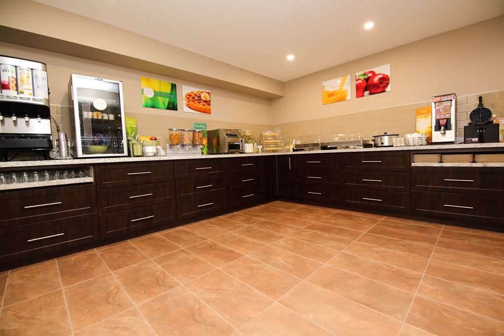 Quality Inn & Suites Bathurst Restoran fotoğraf