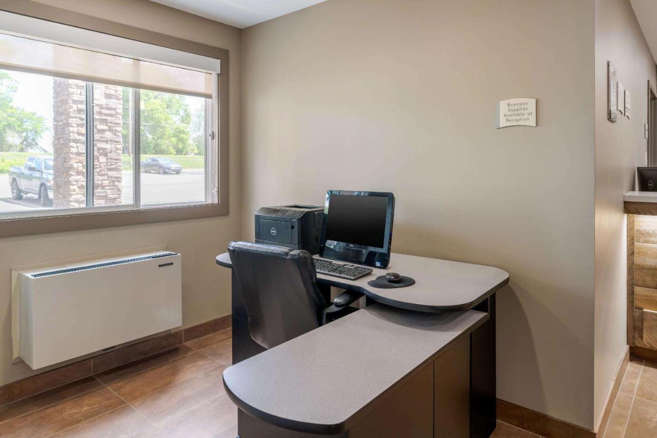Quality Inn & Suites Bathurst Dış mekan fotoğraf